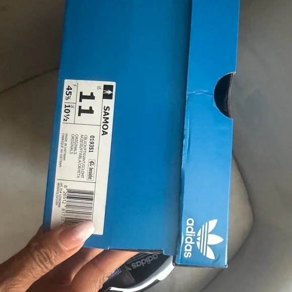 Adidas Samoa Men's Black and White Classic Sneakers - Picture 3 of 3